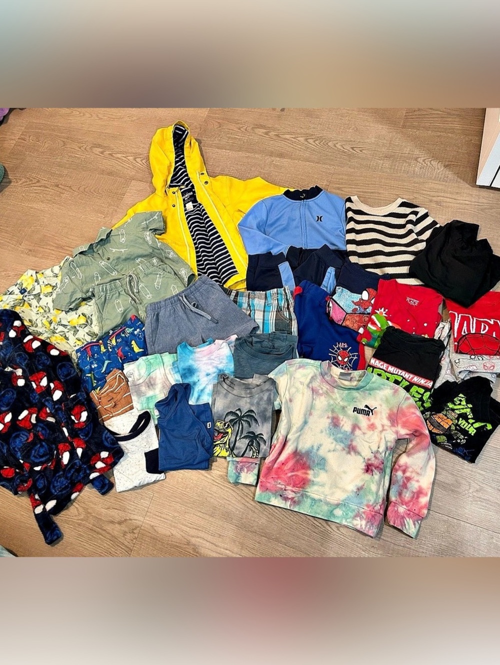 Boys Size 3-4 Clothing Lot 27 Pc Spider-Man Ninja Turtle Hurley OshKosh Puma